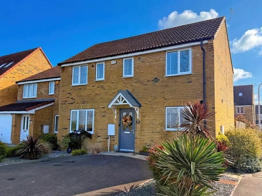 3 bed house for sale — Chartwell Gardens, Kingswood, Hull