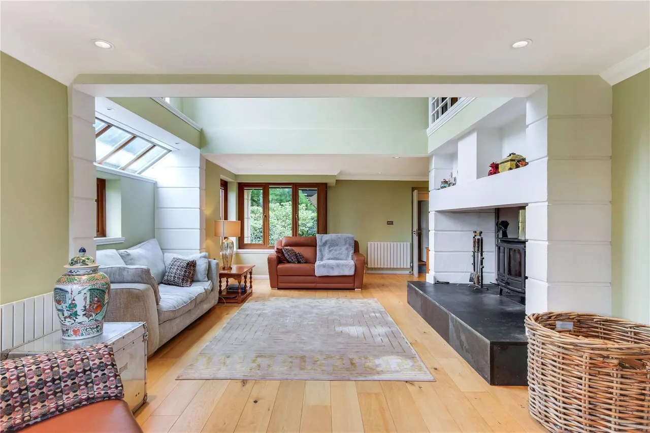 Westdown Lane, Burwash Common, Etchingham, East Sussex, TN19 7JT, photo 4