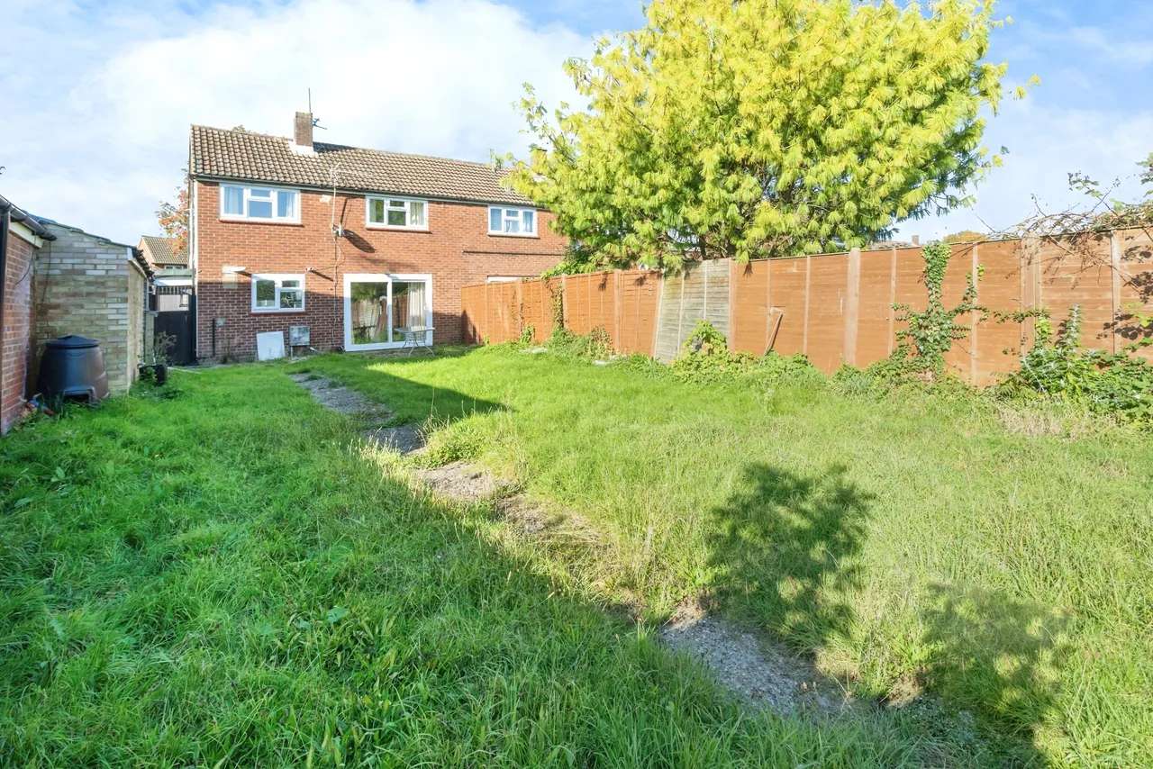 Whaddon Way, Bletchley, Milton Keynes, Buckinghamshire, MK3, photo 13