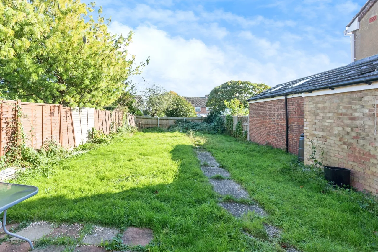 Whaddon Way, Bletchley, Milton Keynes, Buckinghamshire, MK3, photo 12