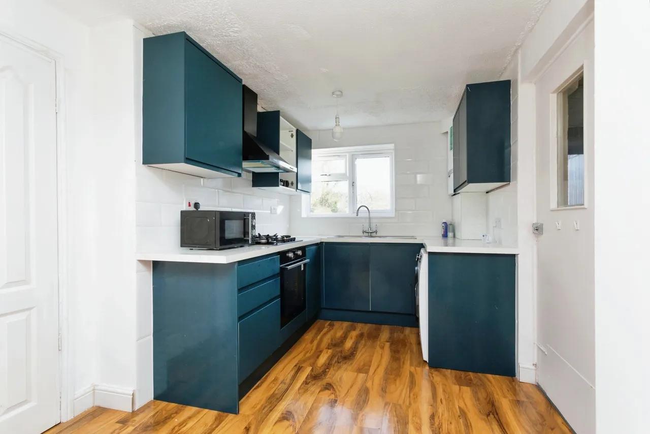 Whaddon Way, Bletchley, Milton Keynes, Buckinghamshire, MK3, photo 4