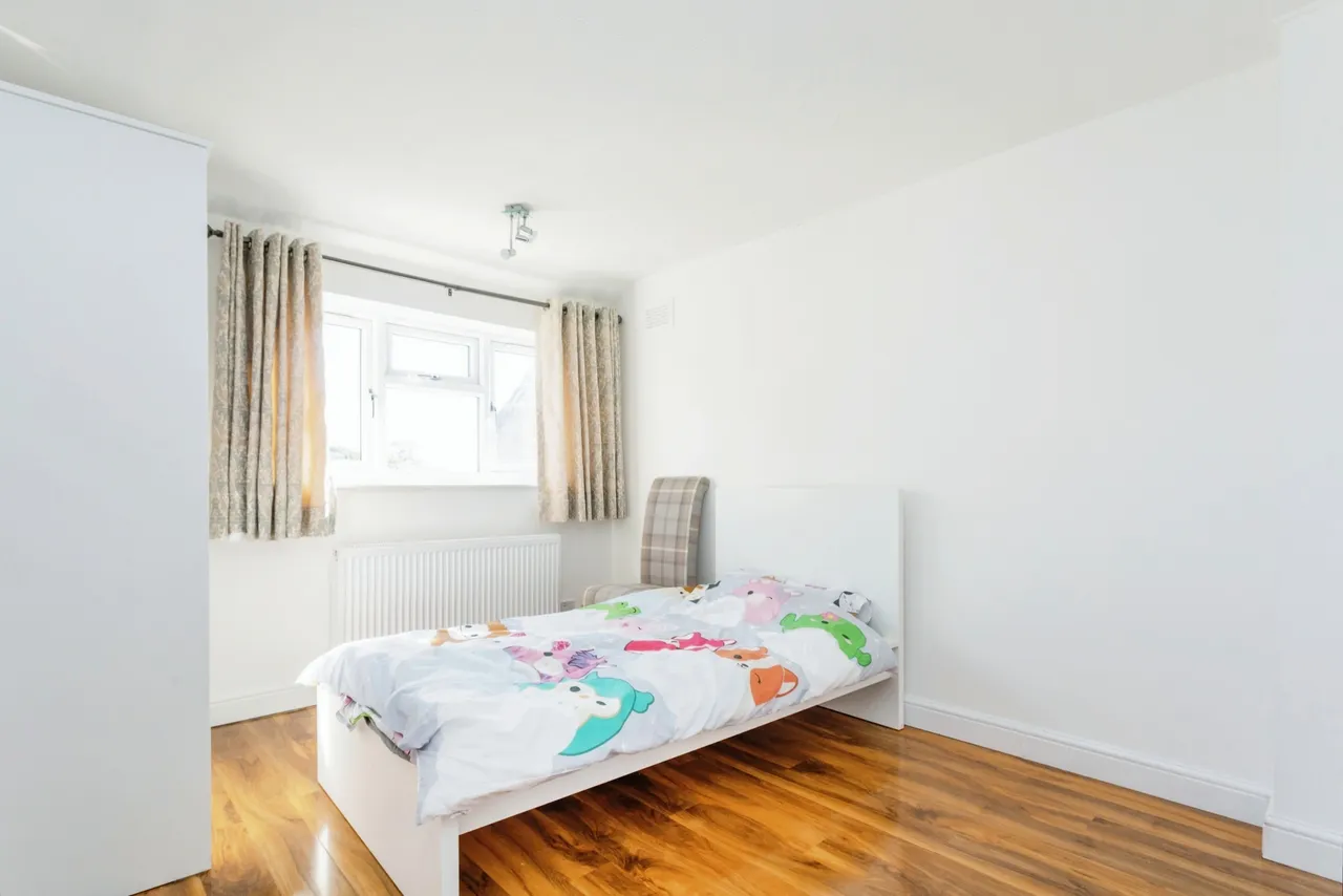 Whaddon Way, Bletchley, Milton Keynes, Buckinghamshire, MK3, photo 9