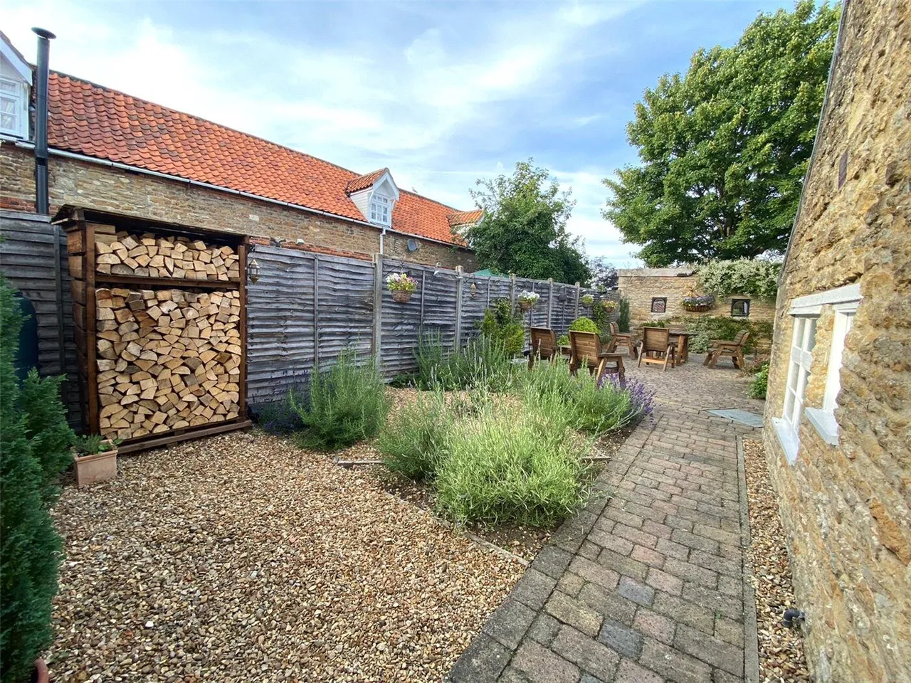 Market Place, Folkingham, NG34, photo 14