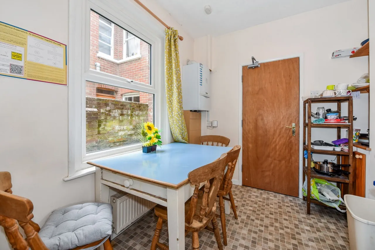 Romsey Road, Winchester, photo 5