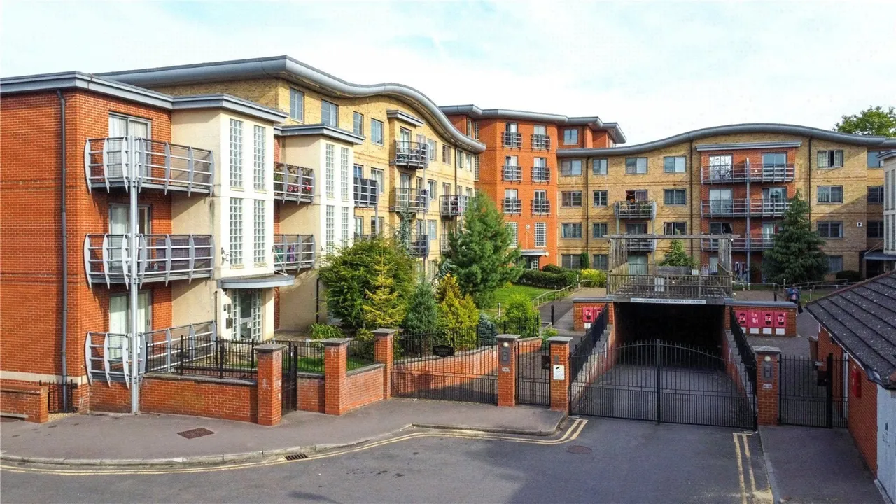 2 bed flat for sale, Jubilee Square, Reading, RG1