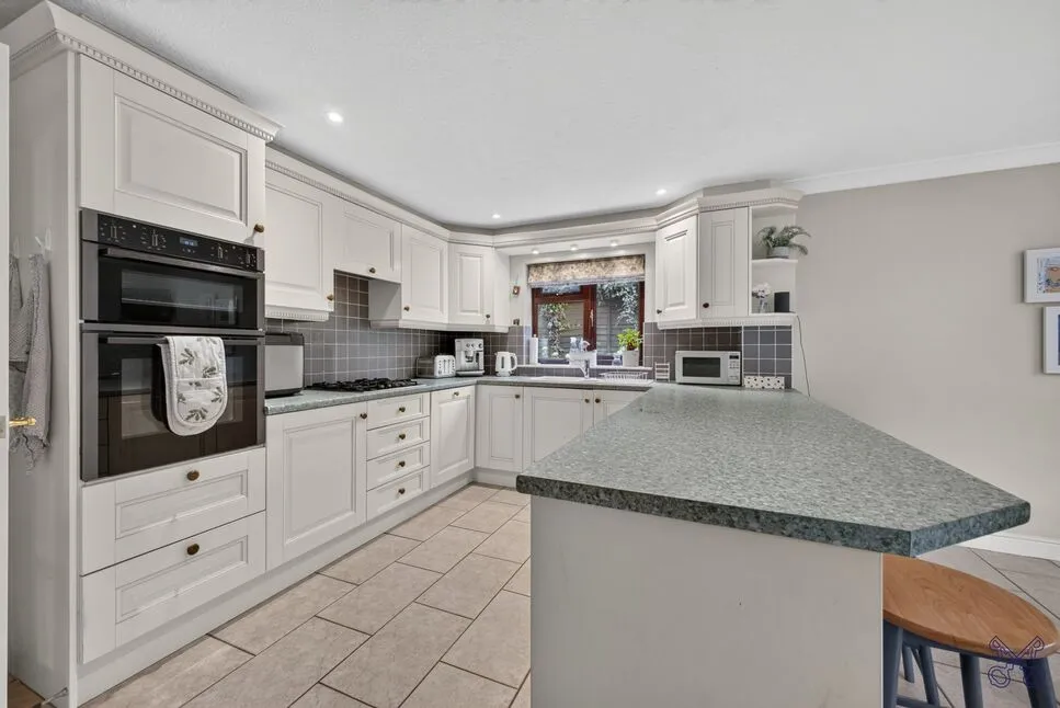 Stratford Road, Harvington, WR11, photo 5
