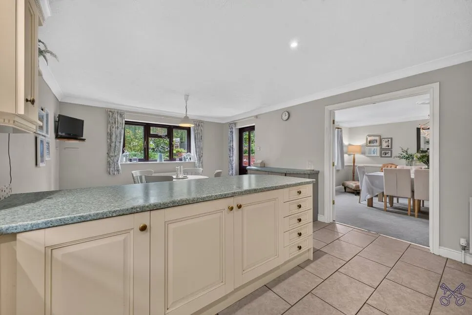 Stratford Road, Harvington, WR11, photo 15