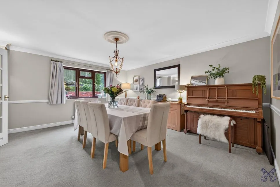 Stratford Road, Harvington, WR11, photo 14