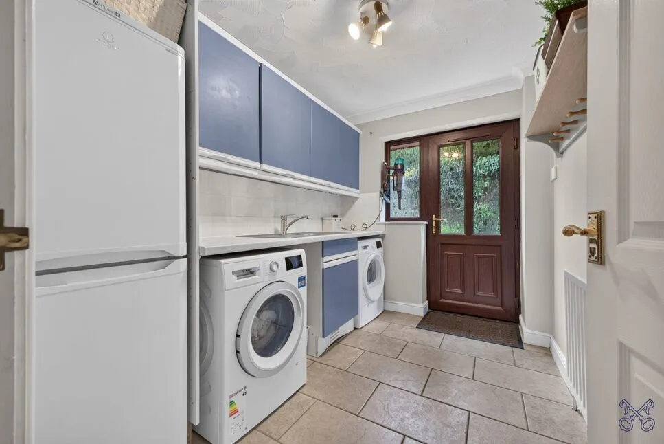 Stratford Road, Harvington, WR11, photo 17