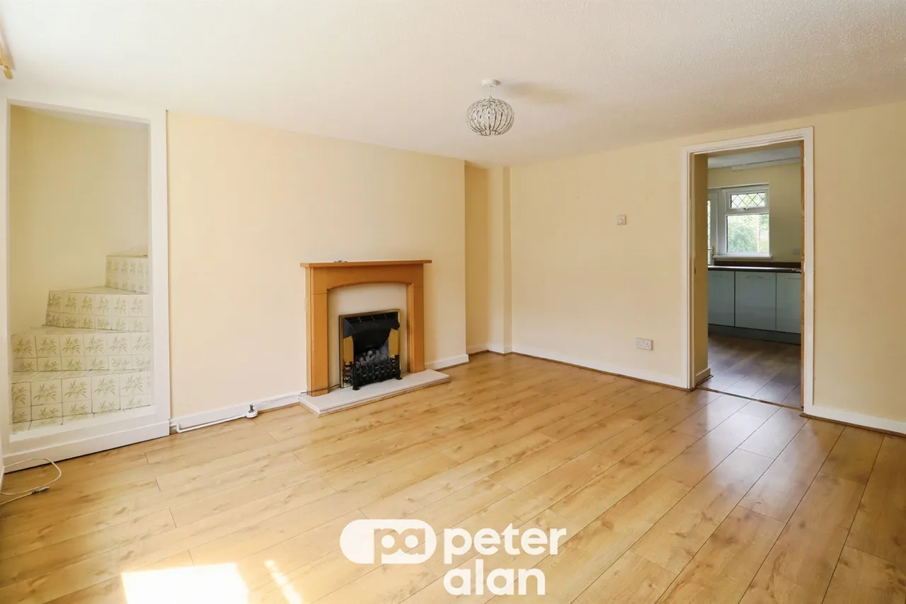 Tabor Street, Cardiff, CF15, photo 2