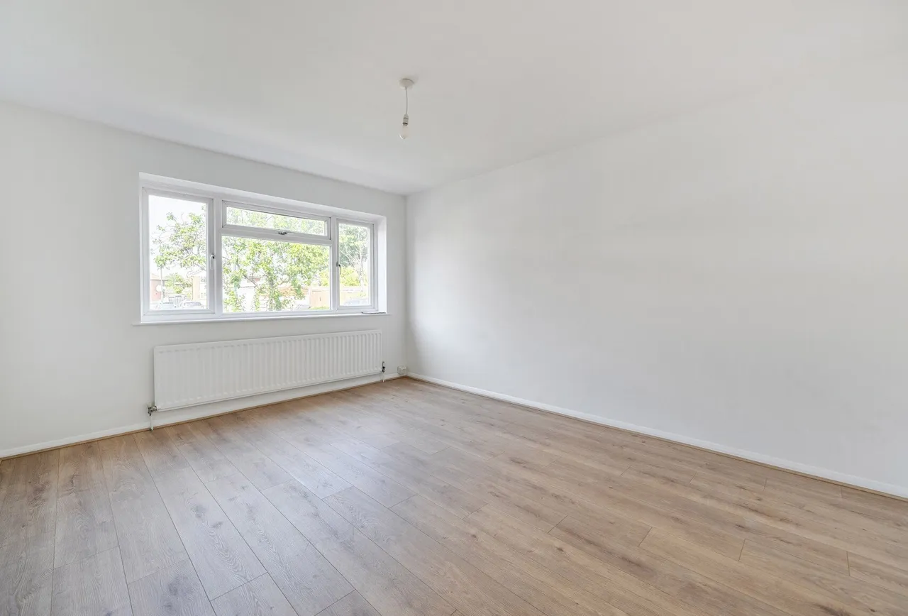 Bisley Close, Worcester Park, KT4 8PN, photo 4