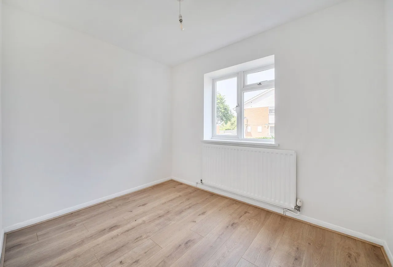 Bisley Close, Worcester Park, KT4 8PN, photo 8