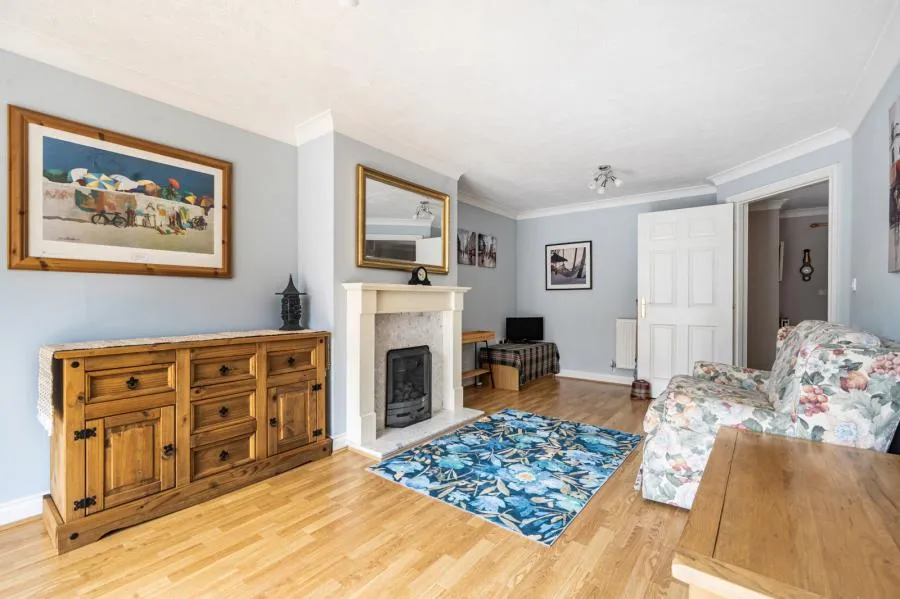 Barley Crescent, Carterton, OX18, photo 5