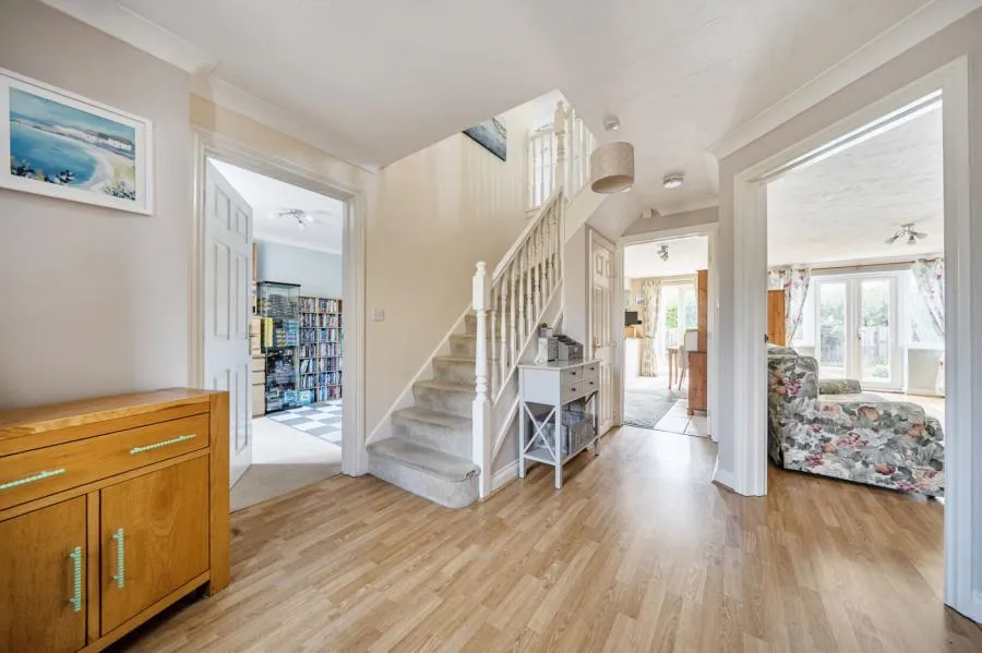 Barley Crescent, Carterton, OX18, photo 3