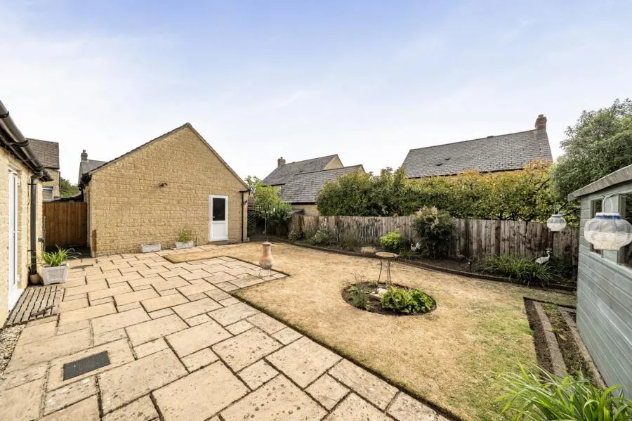 Barley Crescent, Carterton, OX18, photo 20