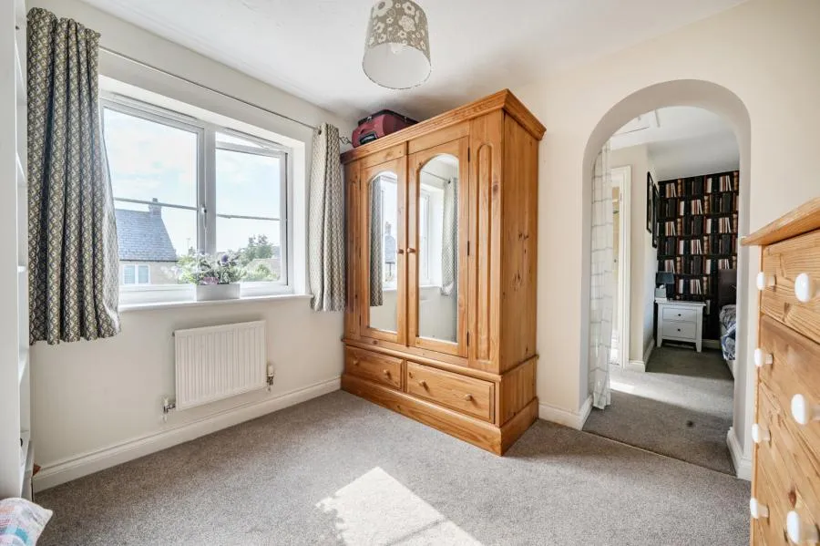 Barley Crescent, Carterton, OX18, photo 15