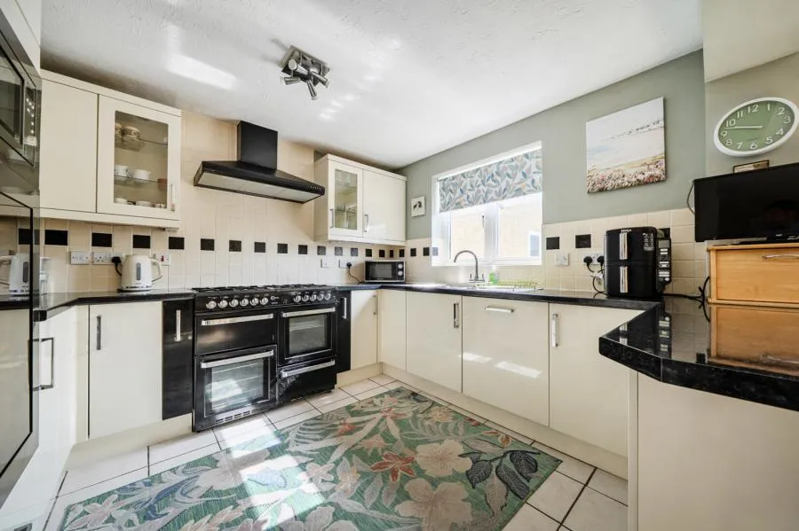 Barley Crescent, Carterton, OX18, photo 7