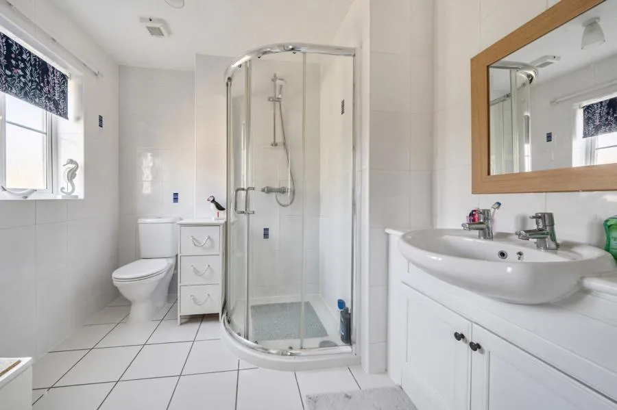 Barley Crescent, Carterton, OX18, photo 18