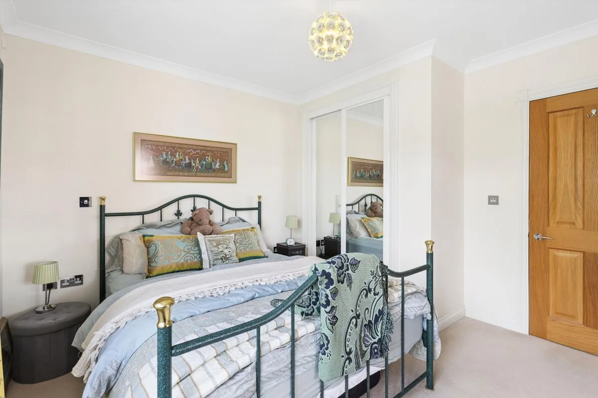 Lincoln Grove, Weybridge, KT13, photo 15