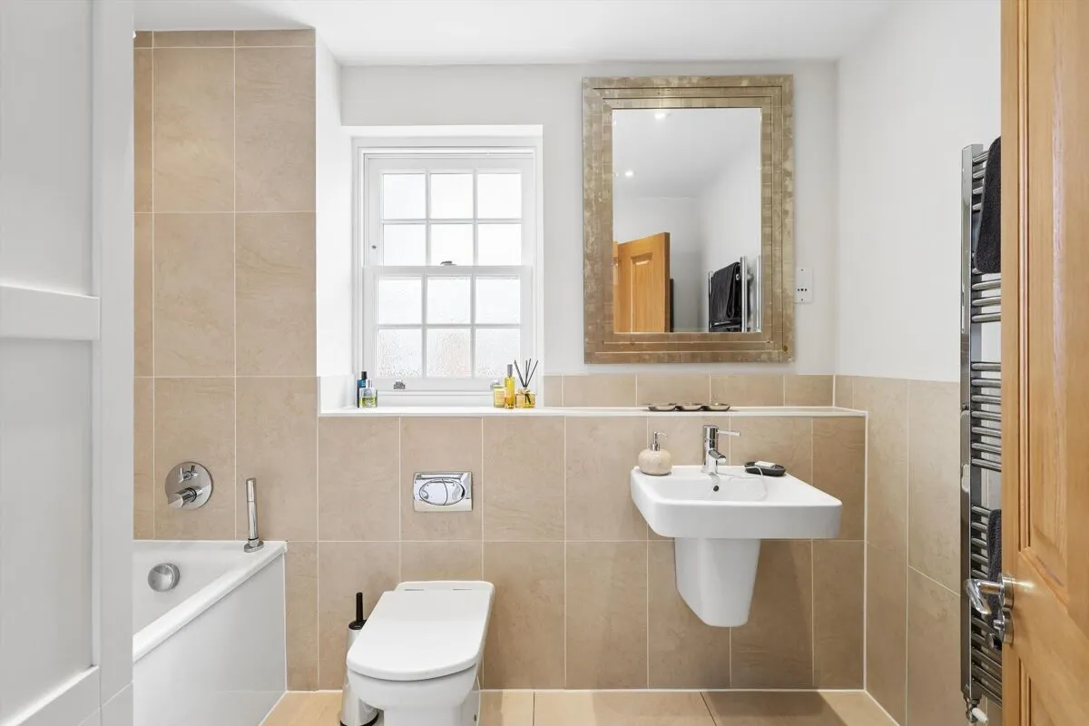 Lincoln Grove, Weybridge, KT13, photo 17