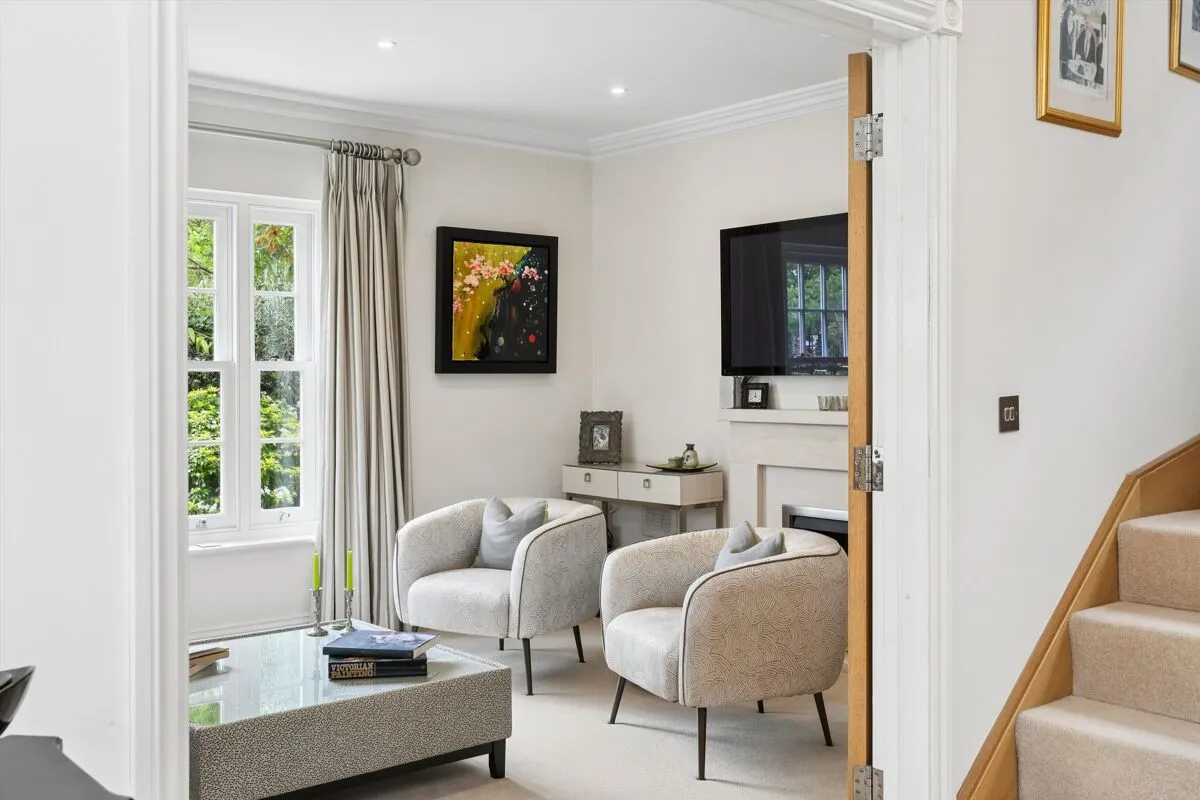 Lincoln Grove, Weybridge, KT13, photo 10