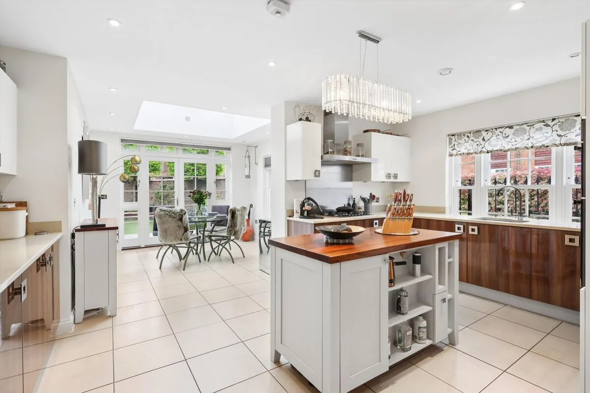 Lincoln Grove, Weybridge, KT13, photo 6