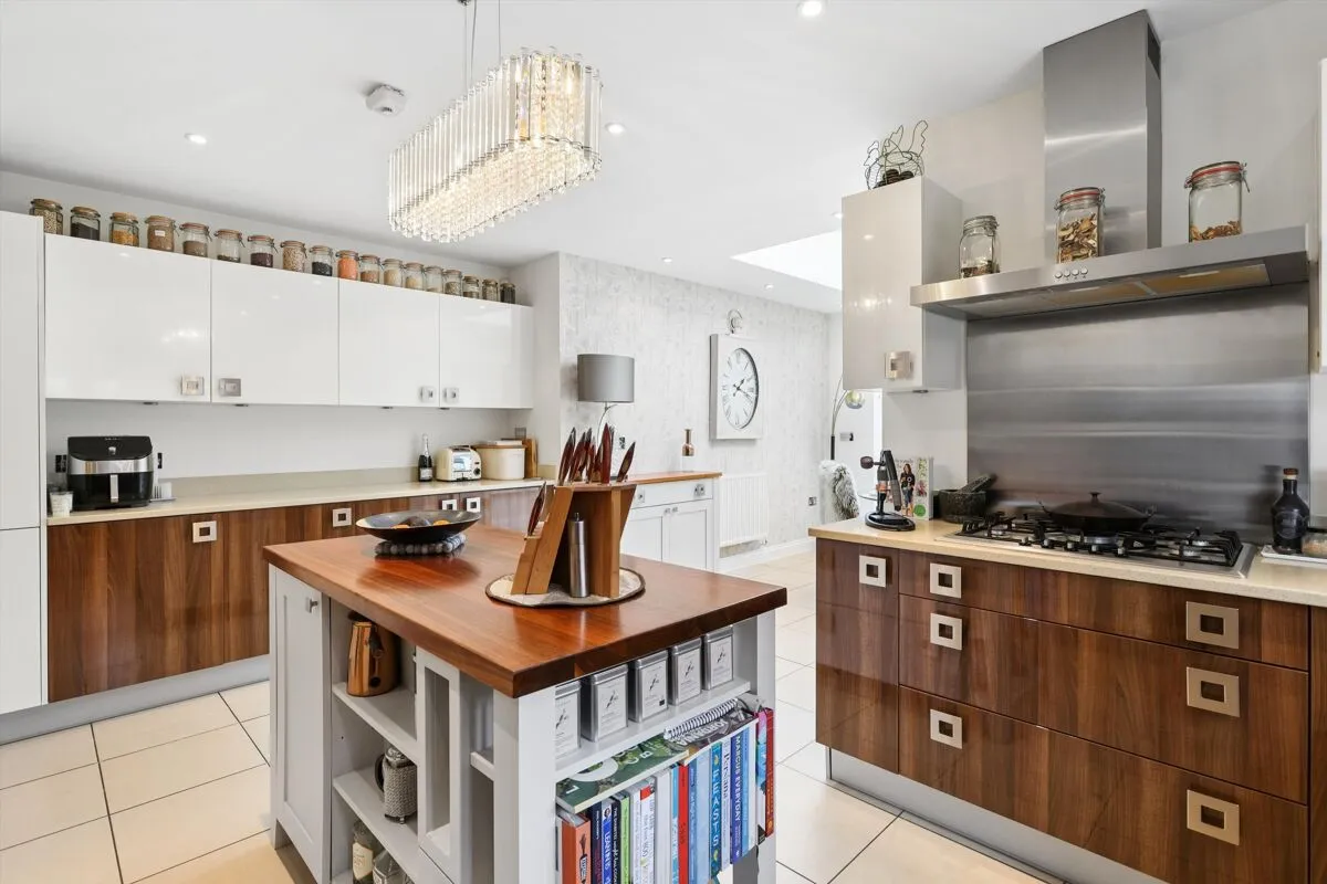 Lincoln Grove, Weybridge, KT13, photo 5