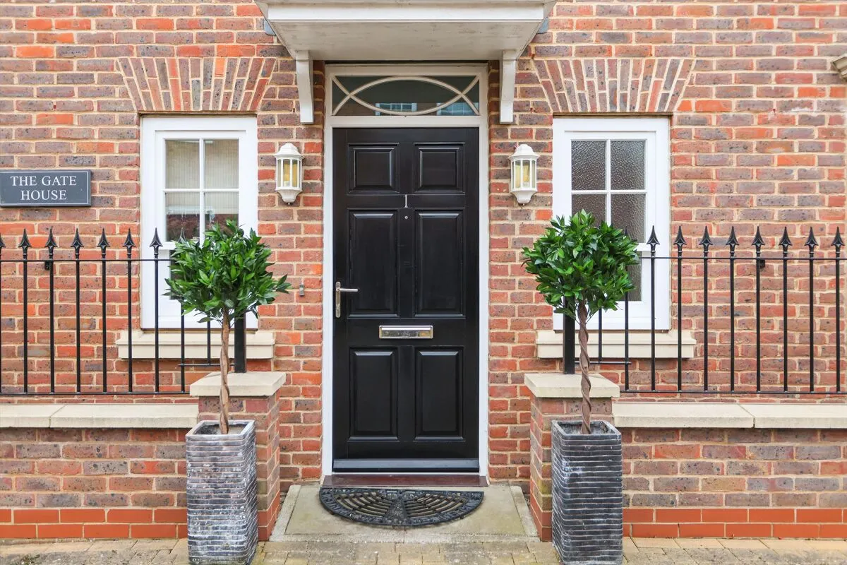 Lincoln Grove, Weybridge, KT13, photo 22