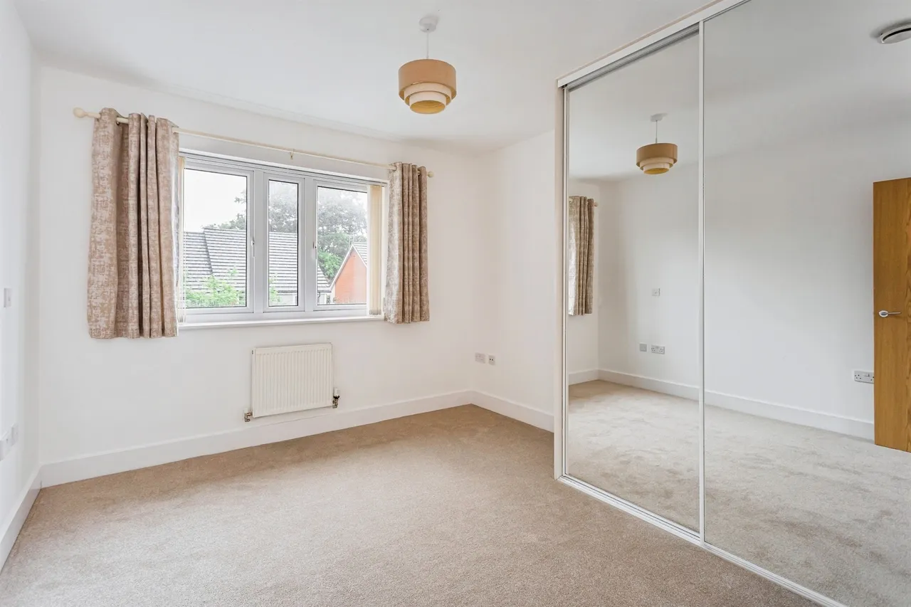 Lexington Drive, Haywards Heath, photo 6
