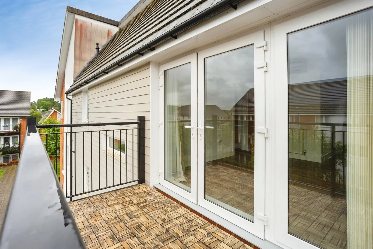 Lexington Drive, Haywards Heath, photo 7