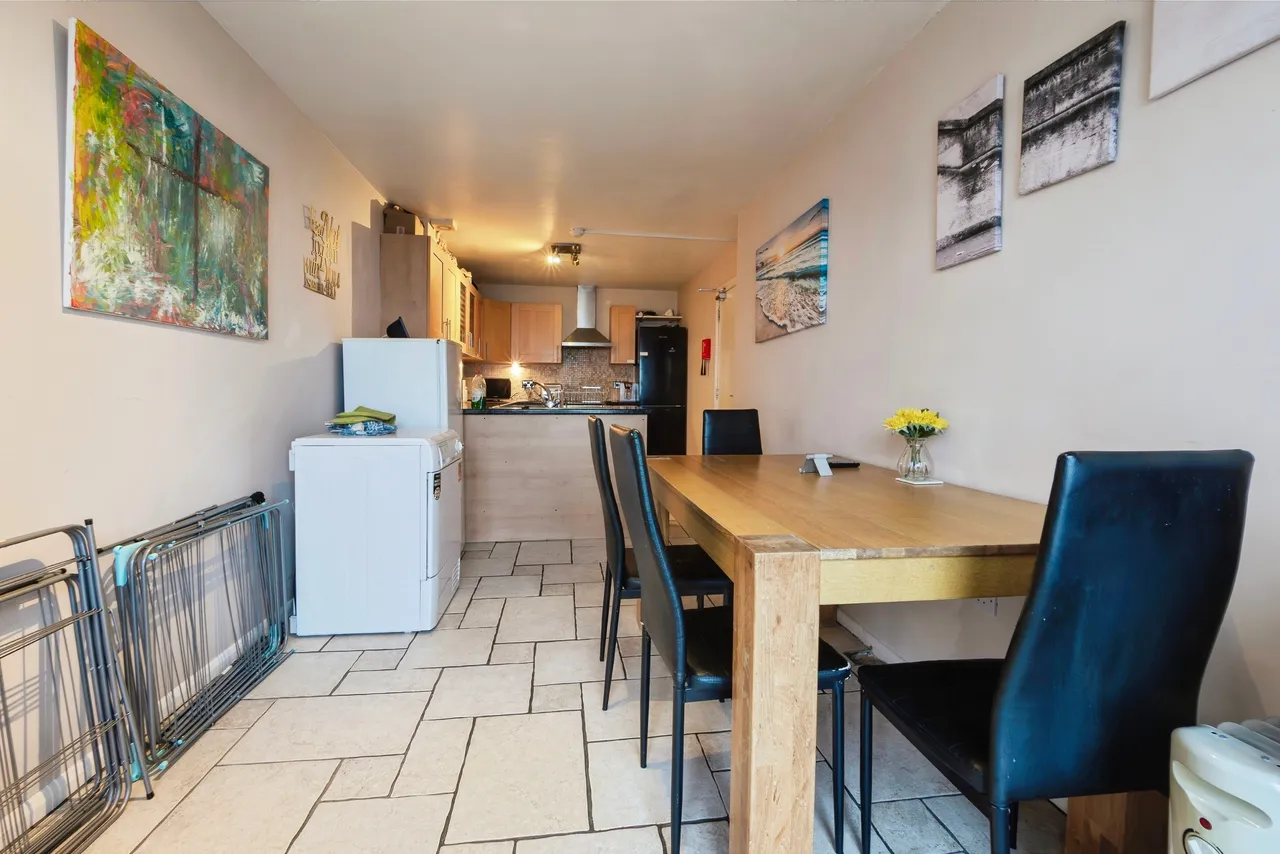 Garland Close, Exeter, EX4, photo 5