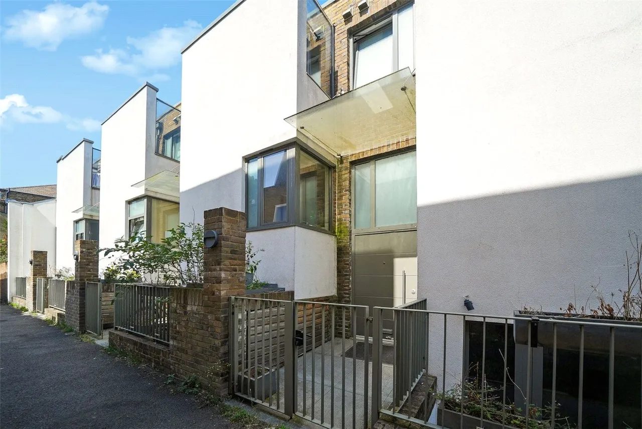 College Yard, London, NW5, photo 15