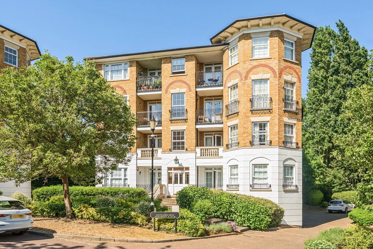 2 bed flat for sale, Southlands Drive, Southfields, SW19