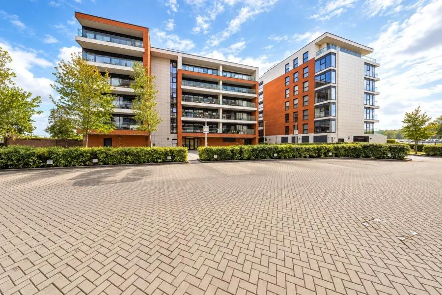 2 bed flat for sale, Kingman Way, Newbury, RG14