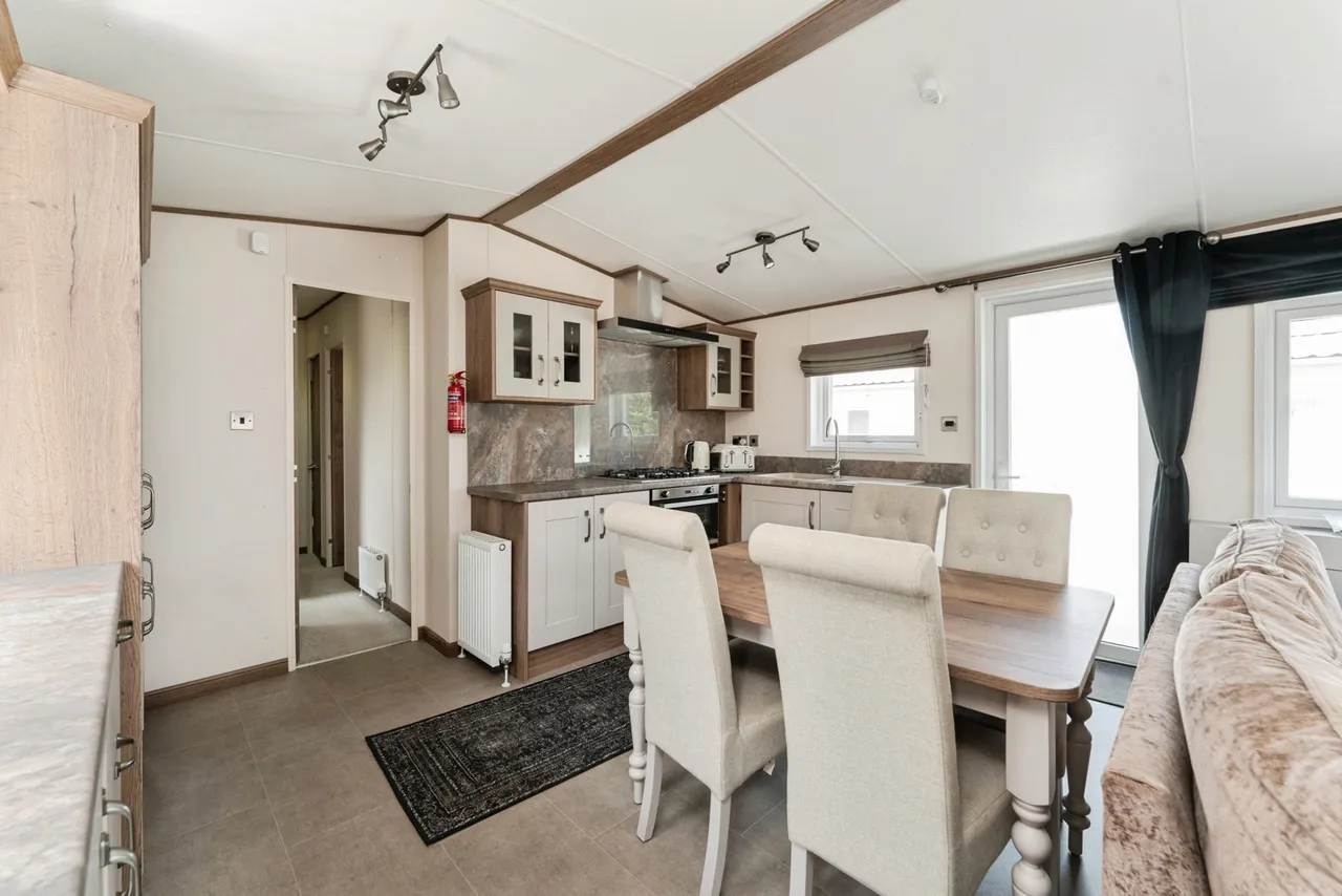 RIVERSIDE BANK, Littleport, Ely, Cambridgeshire, CB6, photo 8