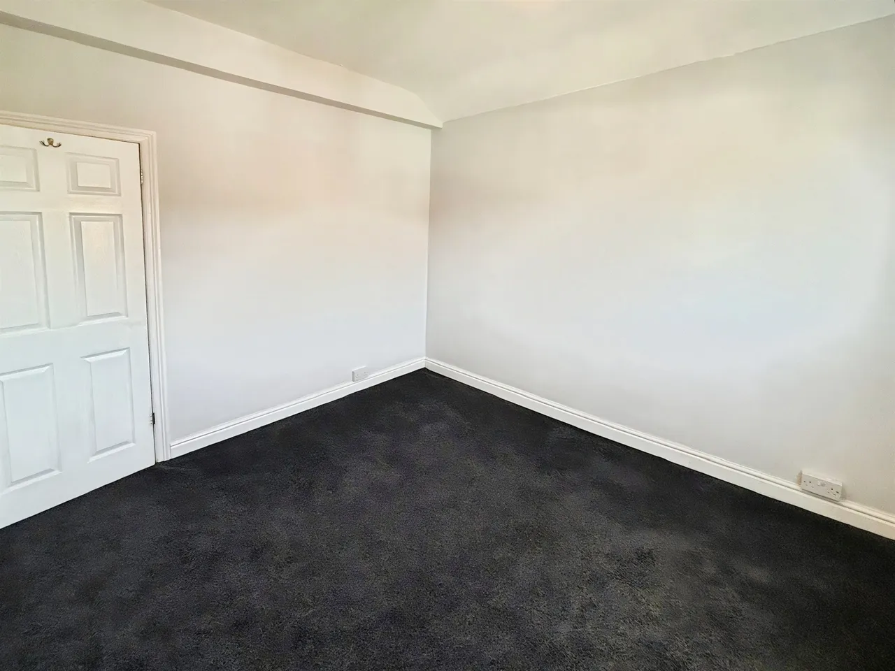Bedwas Road, Caerphilly, CF83, photo 15