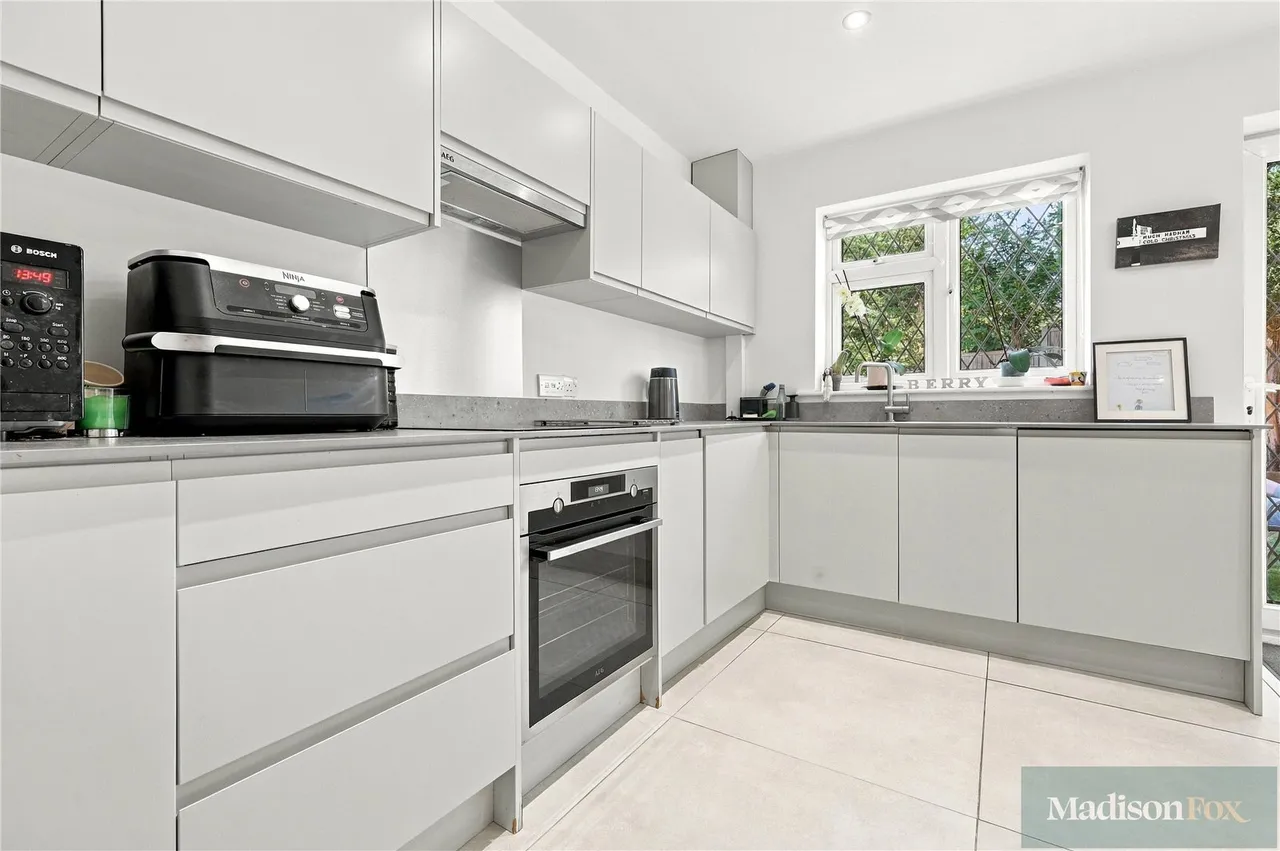 Ely Place, Woodford Green, IG8, photo 11