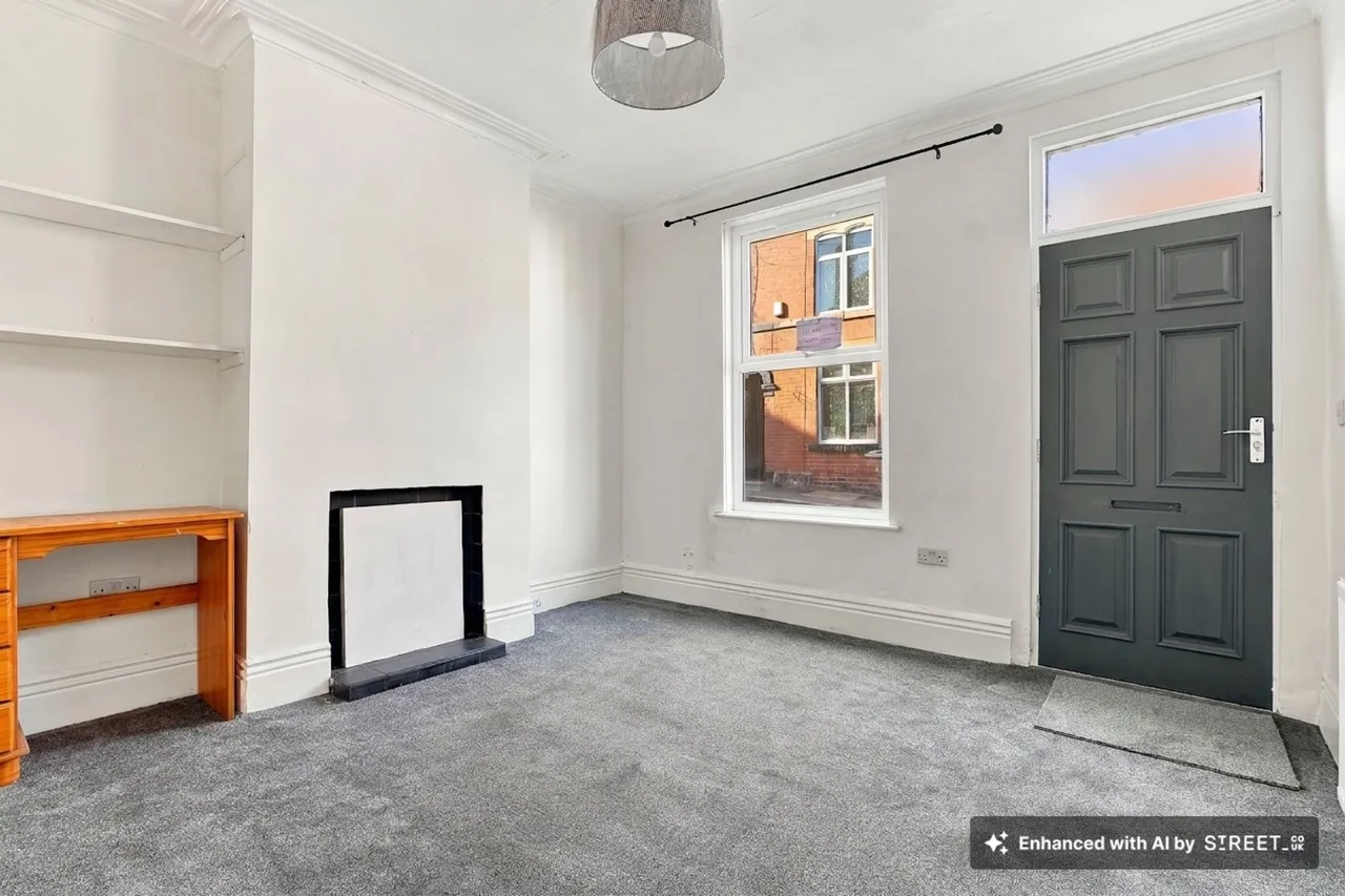 Grosvenor Square, Sheffield, S2, photo 6
