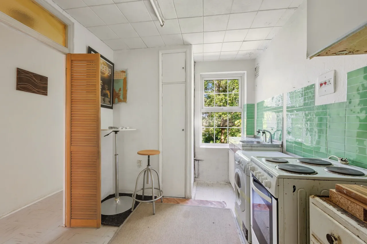 West Barnes Lane, KT3, photo 8