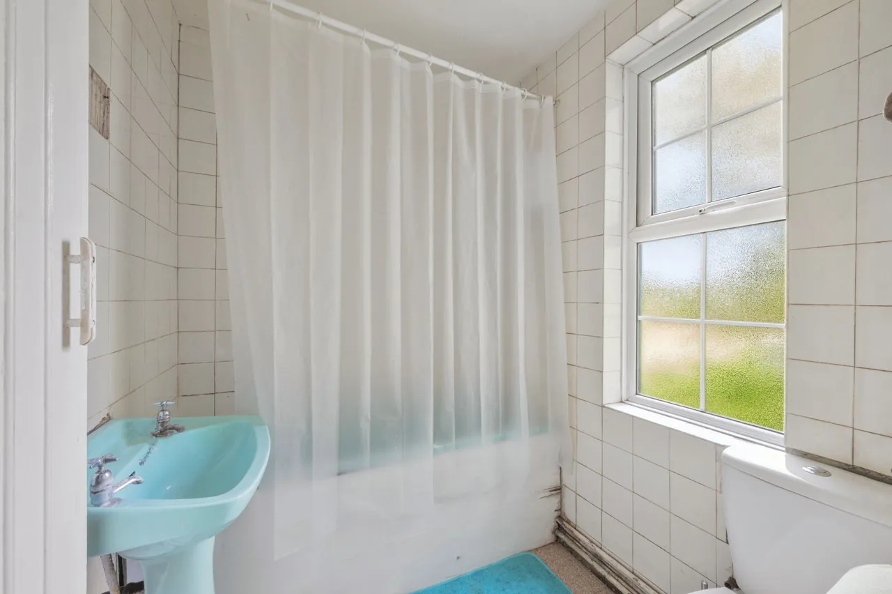 West Barnes Lane, KT3, photo 7