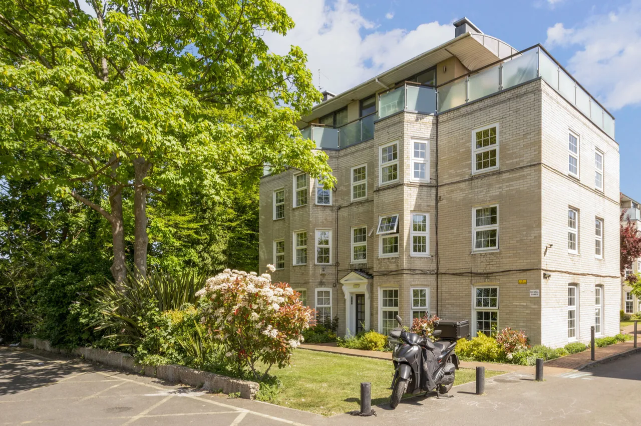 1 bed flat for sale, West Barnes Lane, KT3