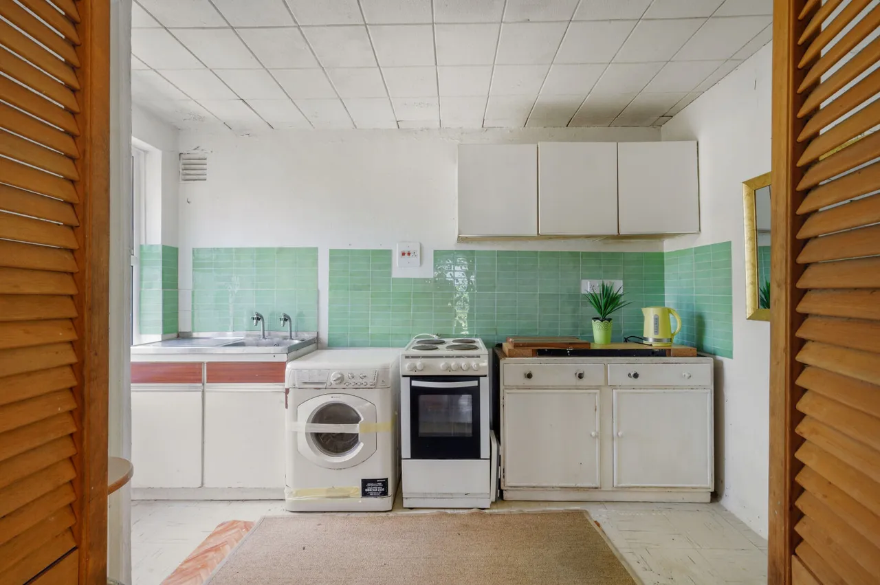 West Barnes Lane, KT3, photo 4