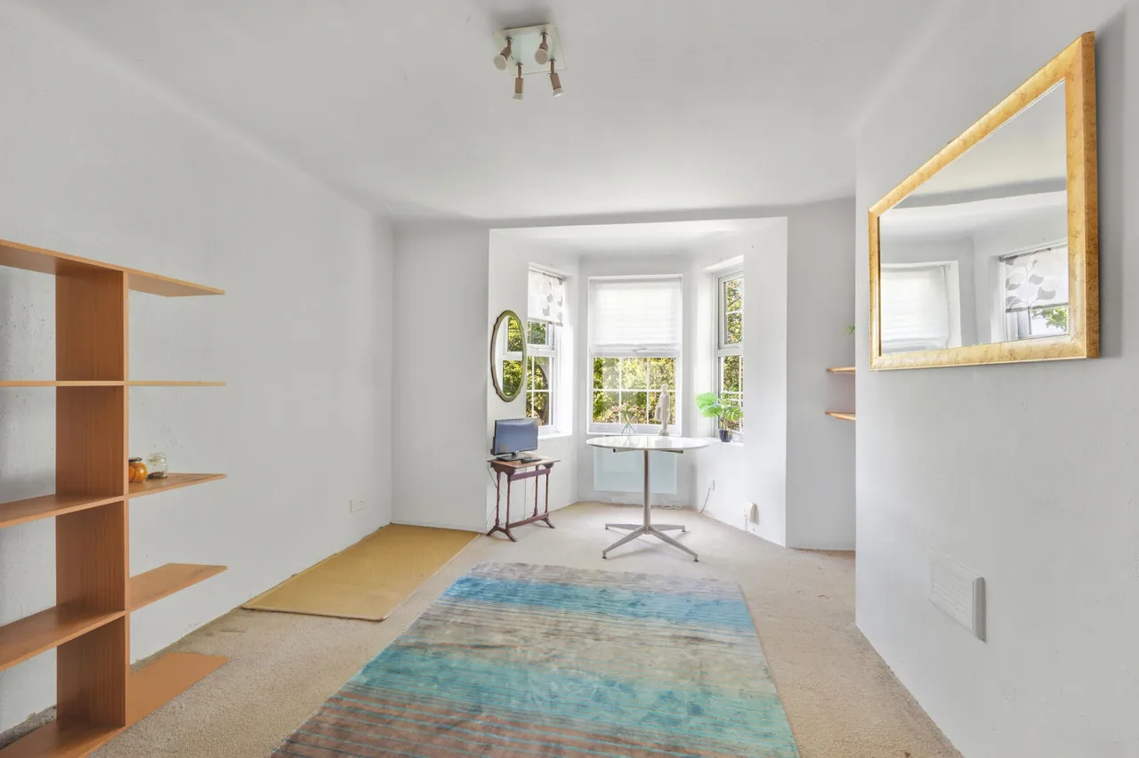 West Barnes Lane, KT3, photo 3