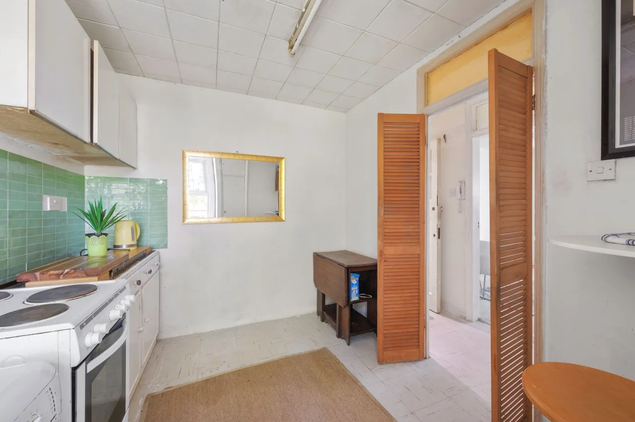 West Barnes Lane, KT3, photo 5