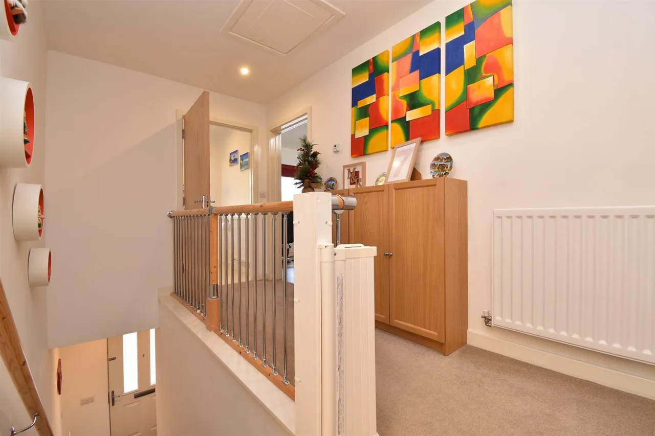 Cotswold Drive, Stevenage, Herts, SG1 6GT, photo 10