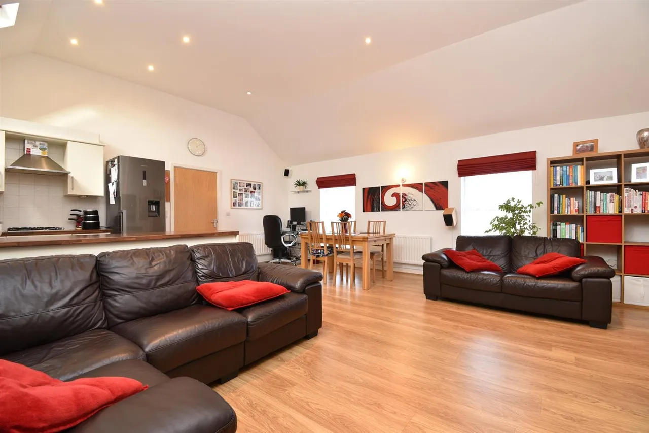 Cotswold Drive, Stevenage, Herts, SG1 6GT, photo 13