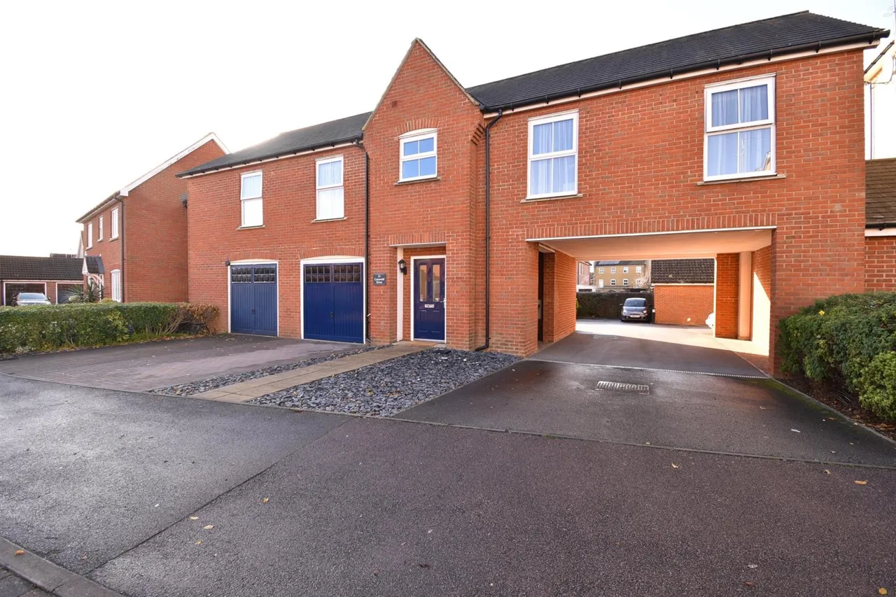 2 bed house for sale — Cotswold Drive, Stevenage, Herts, SG1 6GT