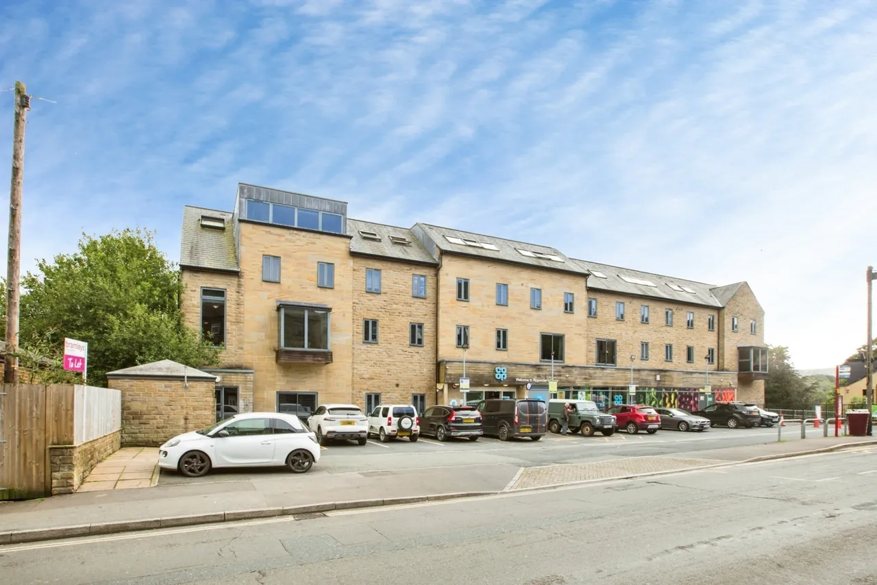 Oldham Road, Ripponden, HX6, photo 9