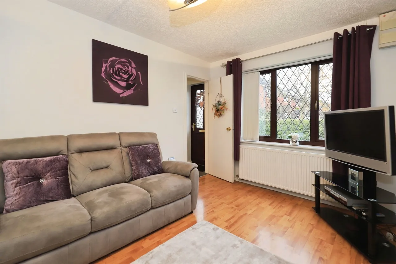 Steven Drive, Bilston, WV14, photo 3
