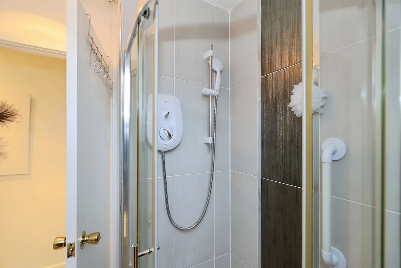 Steven Drive, Bilston, WV14, photo 14